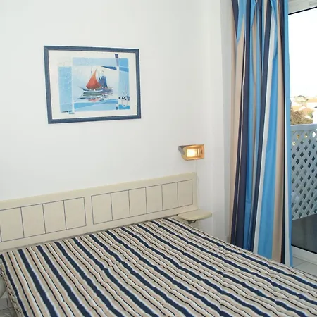 With A View On The Pool Or Near Boyard *