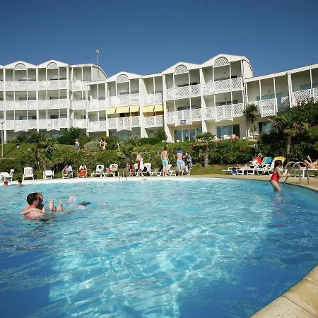 Apartment With A View On The Pool Or Near Boyard Fouras